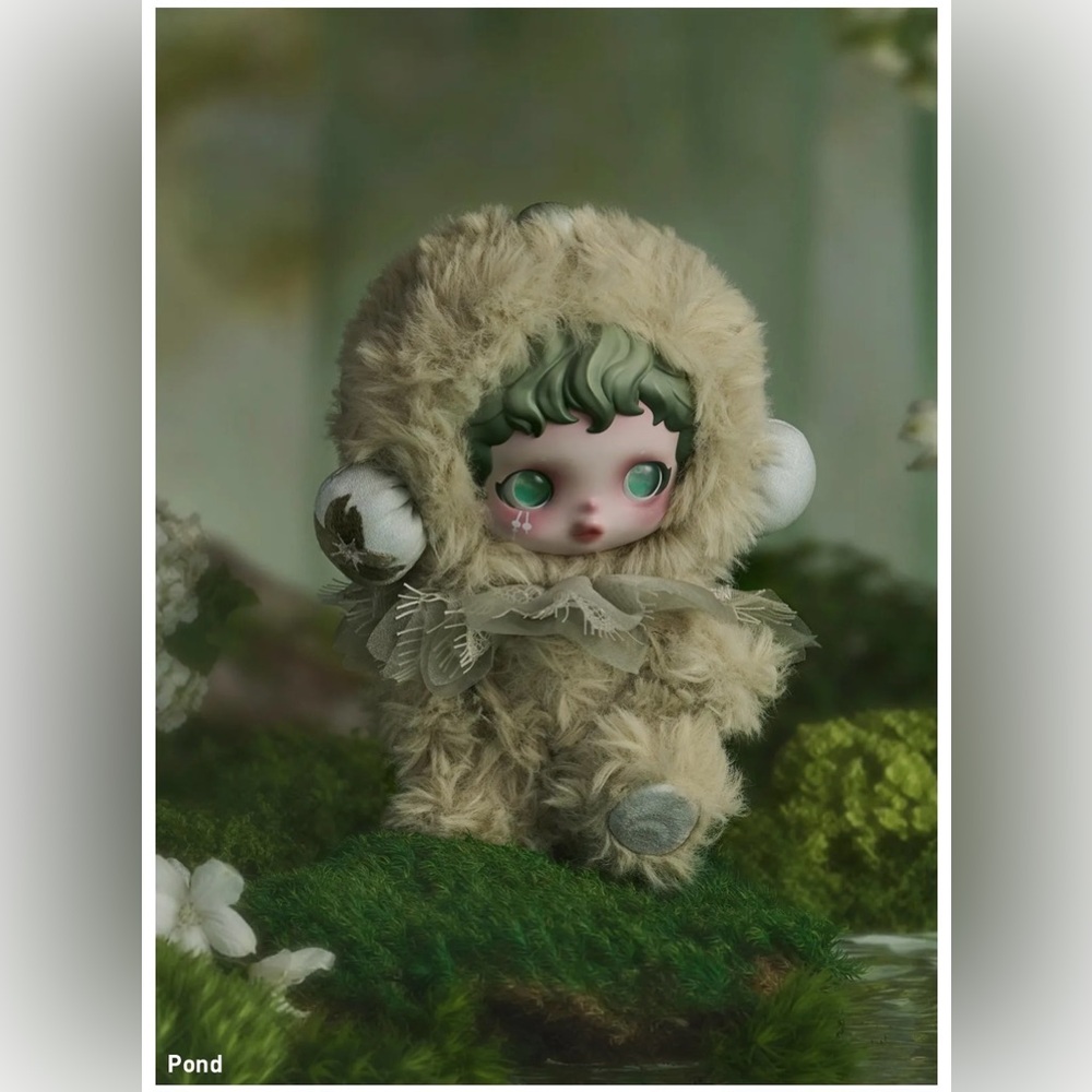 NIB POP MART SKULLPANDA L'impressionnisme Plush Pendant - Pond